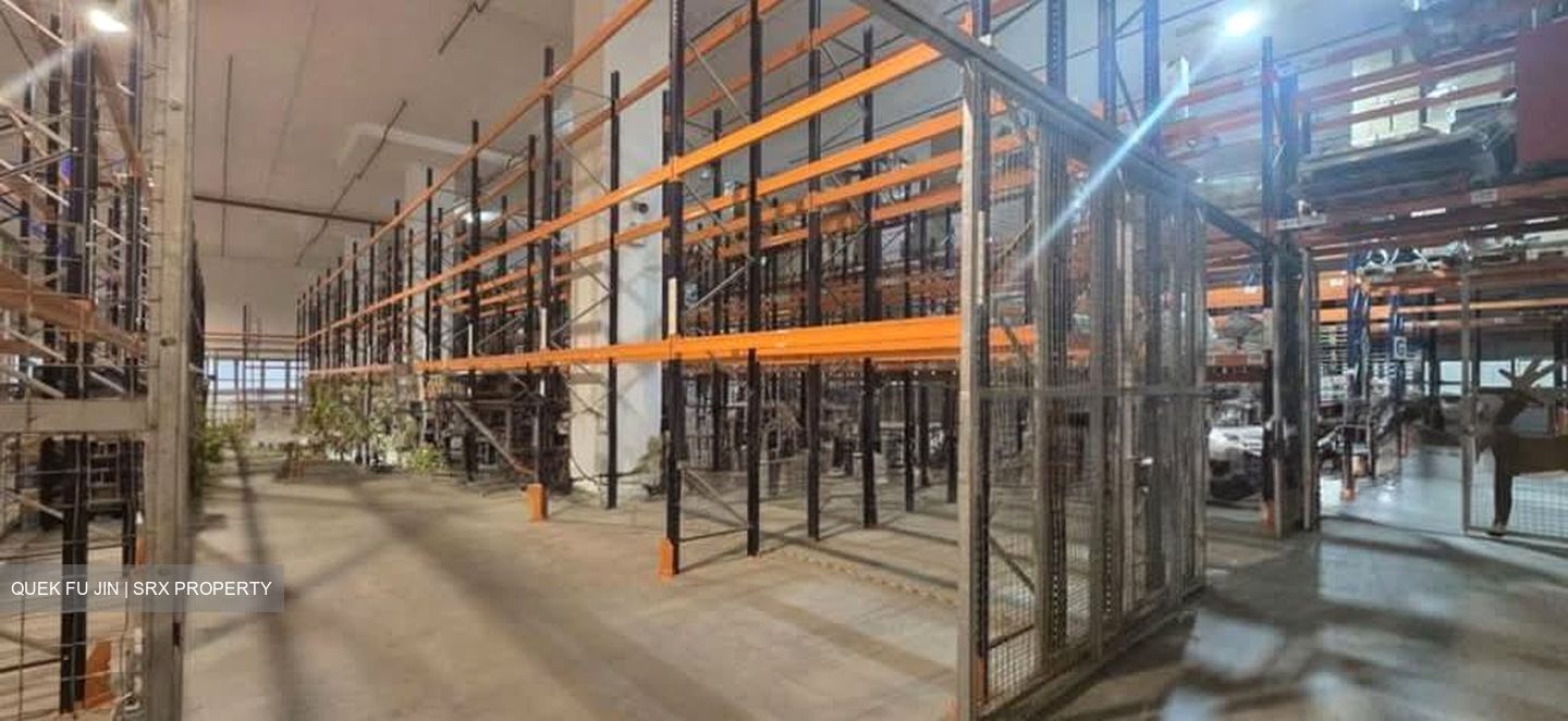 Klw Industrial Building (D27), Factory #544028861